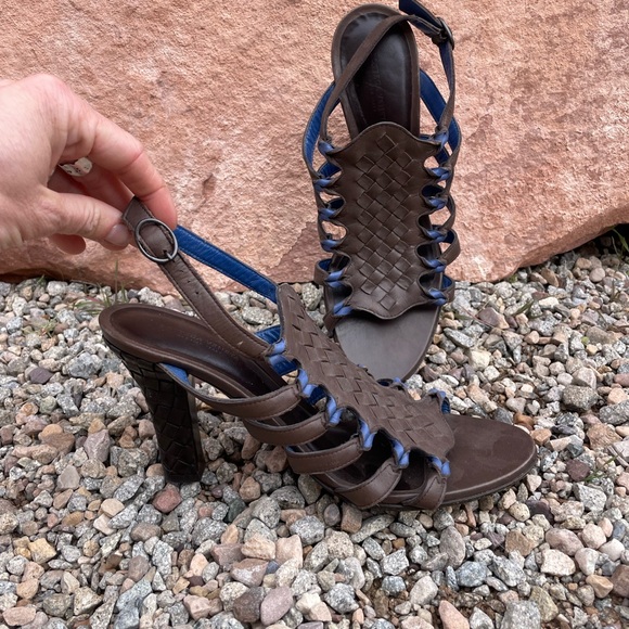Elegant Brown and Blue Women´s Heels